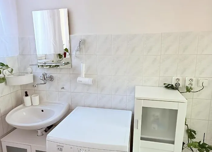 Nove Utulne V Srdci Mesta *