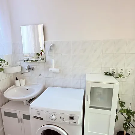 Nove Utulne V Srdci Mesta *