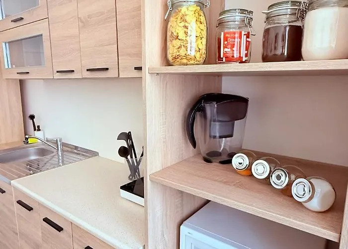 Nove Utulne V Srdci Mesta Apartment